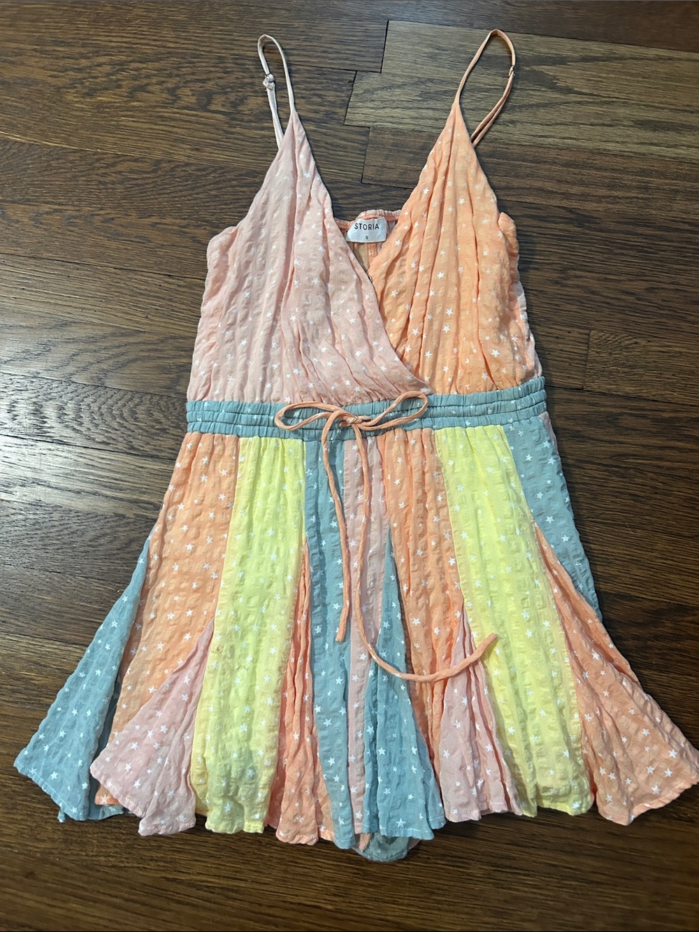 Storia Pastel patchwork  Star-Embroidered romper  in Peach, Blue, Yellow